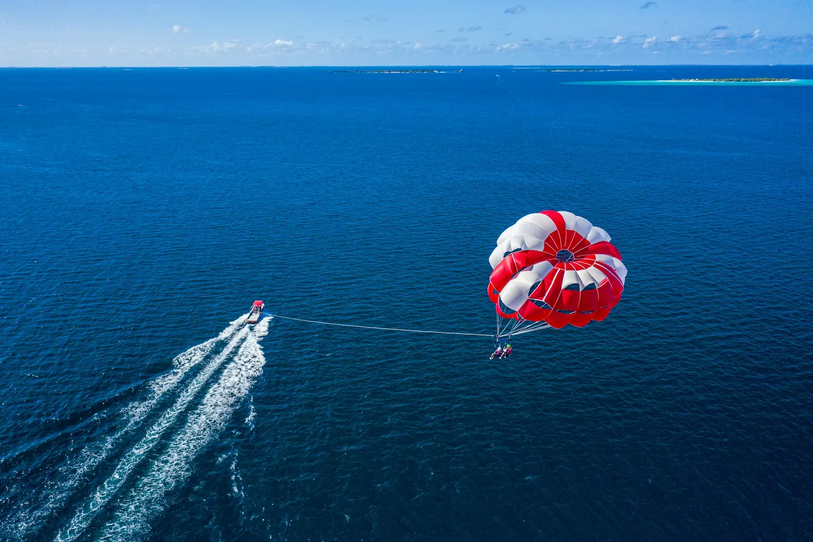 Parasailing at Murudeshwar Beach, Murudeshwar